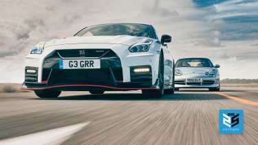 Nissan GT-R v Porsche 911 GT3 996